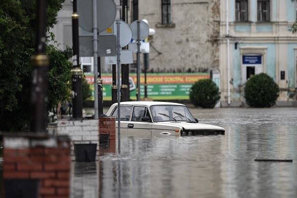 В Керчи началась эвакуация из зон затопления